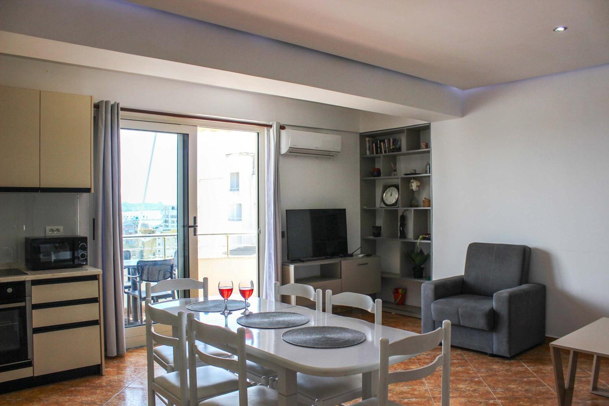 Belmondo Superior 759 Apartamento